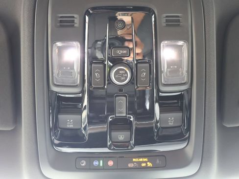 New 2026 Chevrolet Suburban High Country AWD/4WD image 35