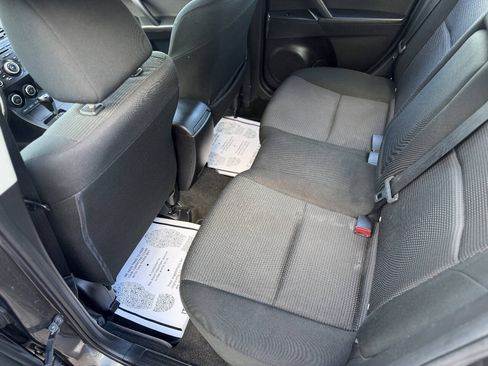 Used 2013 MAZDA MAZDA3 i Touring FWD image 12