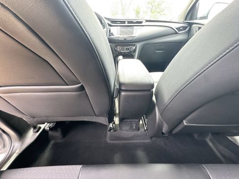 Used 2023 Buick Encore GX Select w/ Sport Touring Package FWD image 21