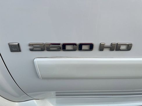 Used 2008 Chevrolet Silverado 3500 LTZ w/ EZ-Lift Tailgate Package image 40