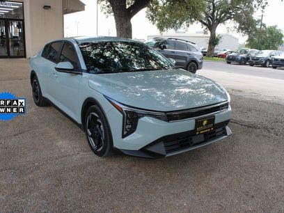 Certified 2025 Kia K4 EX