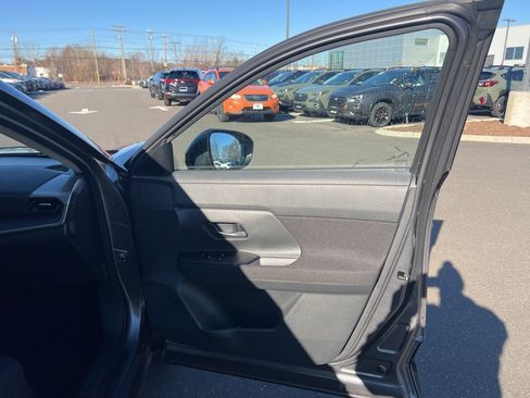 Used 2025 Nissan Kicks S image 33