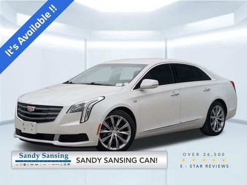 Used 2018 Cadillac XTS FWD image 1
