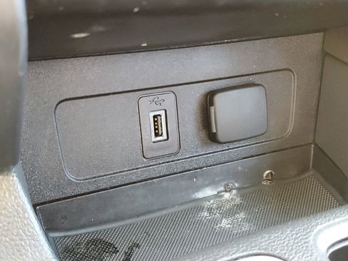 Certified 2018 Ford Escape SEL image 29