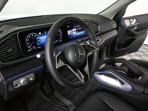 Certified 2026 Mercedes-Benz GLE 450e 4MATIC image 6