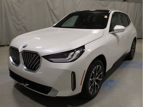 Used 2025 BMW X3 xDrive30i w/ Convenience Package AWD/4WD image 2