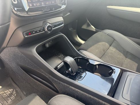 Used 2023 Volvo C40 P8 Recharge Plus w/ Climate Package AWD/4WD image 18
