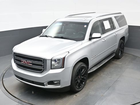 Used 2016 GMC Yukon XL SLT image 37