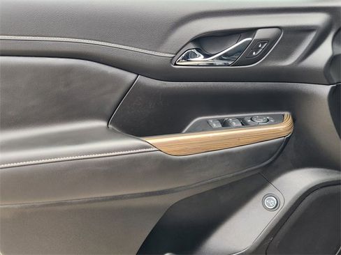 Used 2023 GMC Acadia SLE w/ Driver Convenience Package image 22