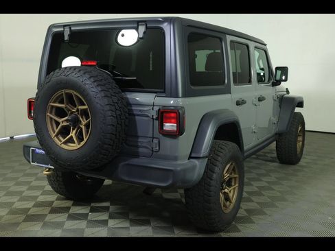 Used 2019 Jeep Wrangler Unlimited Sport S AWD/4WD image 13
