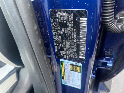 Used 2022 Kia EV6 GT-Line w/ GT-Line Suede Seat Package image 9