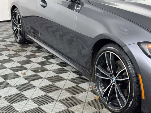 Used 2022 BMW 330i xDrive Sedan w/ M Sport Package image 12