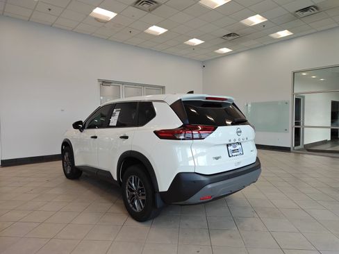 Used 2023 Nissan Rogue S AWD/4WD image 5