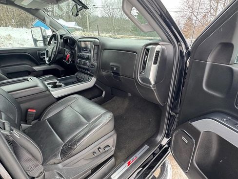 Used 2018 Chevrolet Silverado 2500 LTZ w/ Vortec Plus Package image 14
