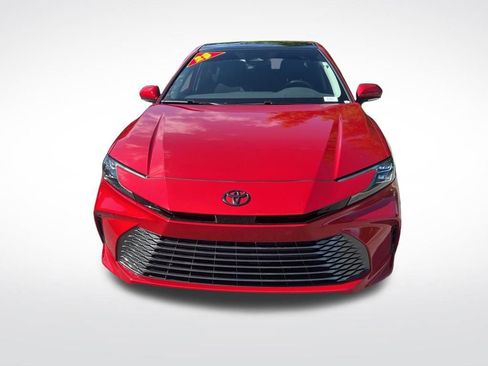 Used 2025 Toyota Camry XLE FWD image 2