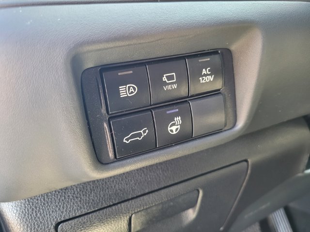Used 2023 Toyota Highlander Limited AWD/4WD image 17
