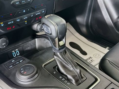 Certified 2021 Ford Ranger Lariat w/ Equipment Group 501A High image 17