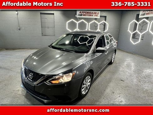 Used 2019 Nissan Sentra SV FWD image 1