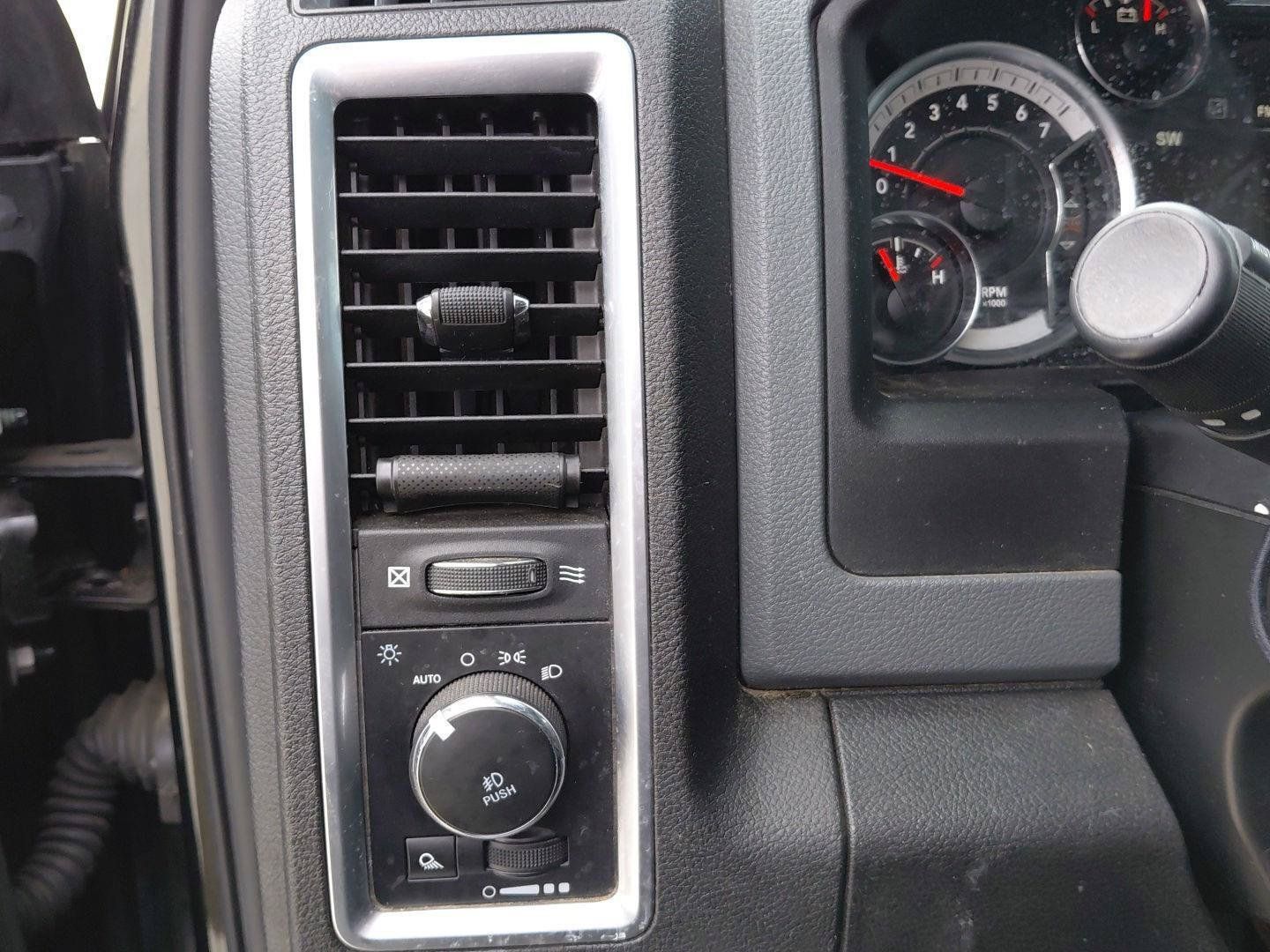 Used 2019 RAM 1500 Big Horn AWD/4WD image 26