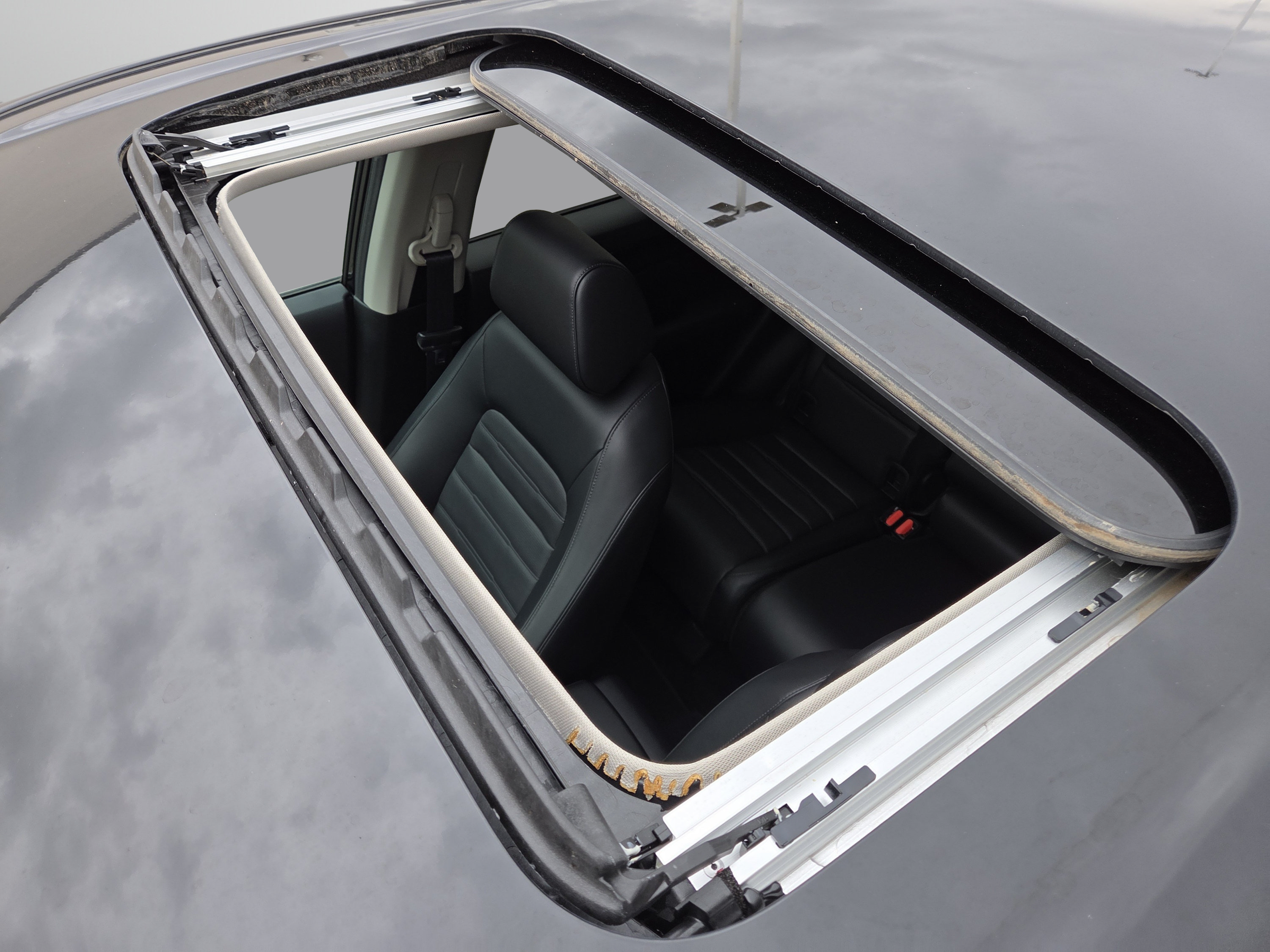 Used 2025 Honda CR-V EX-L image 8