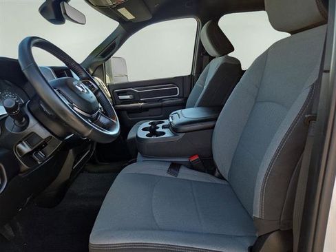 Used 2024 RAM 3500 Big Horn image 30