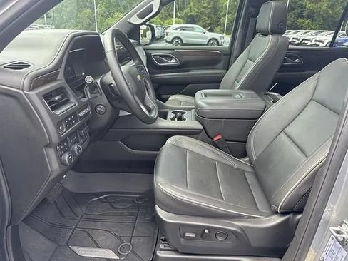Used 2024 Chevrolet Tahoe Premier w/ Premium Package AWD/4WD image 9