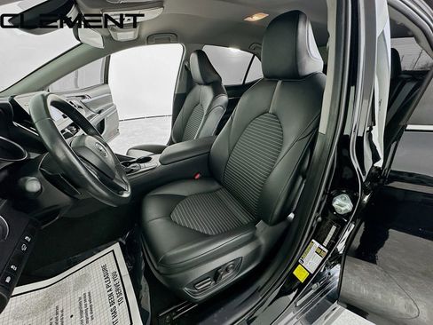 Used 2023 Toyota Camry SE image 27