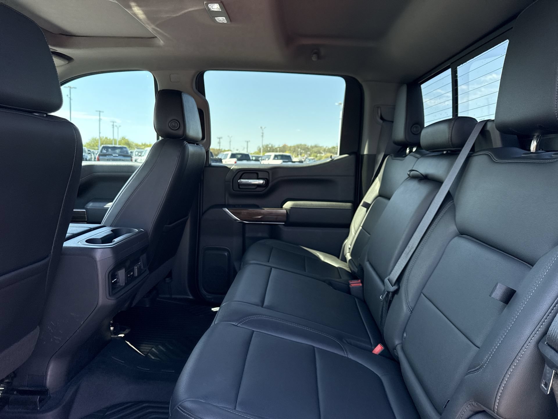 Used 2021 Chevrolet Silverado 1500 LT Trail Boss w/ Convenience Package II AWD/4WD image 25