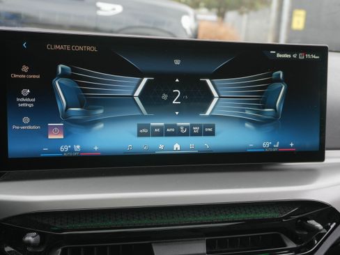 Certified 2025 BMW 230i 230i w/ M Sport Package image 25