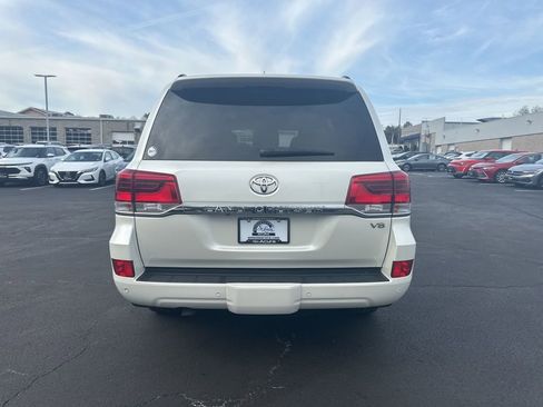 Used 2021 Toyota Land Cruiser image 4