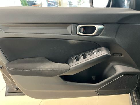 Used 2023 Honda Civic Sport image 9