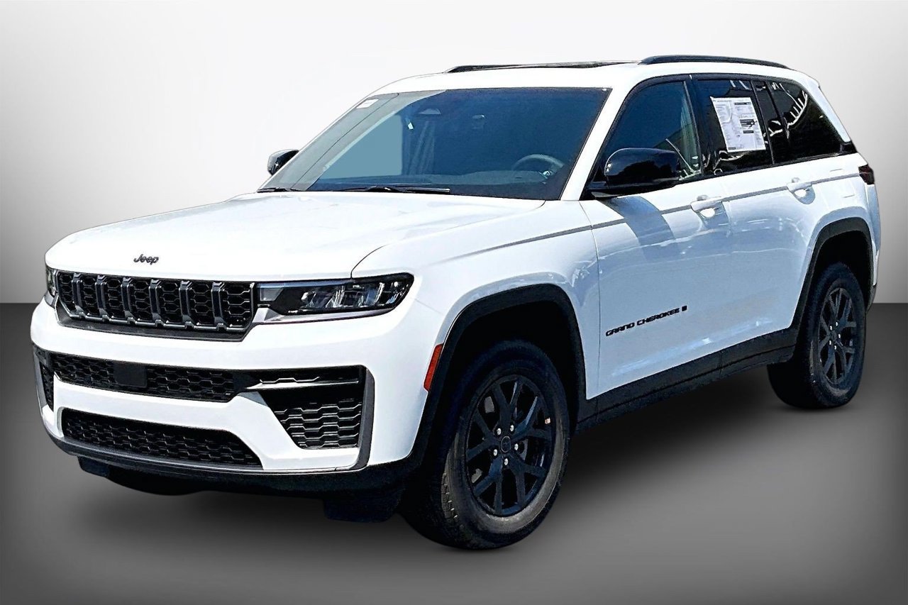 New 2027 Jeep Grand Cherokee Altitude AWD/4WD image 4