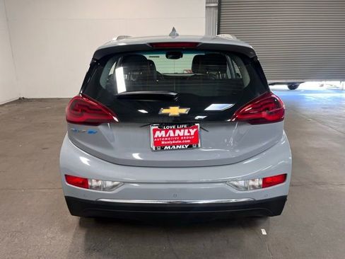 Used 2020 Chevrolet Bolt Premier w/ Infotainment Package image 4