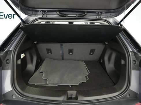 Used 2022 Chevrolet Bolt EUV Premier w/ Sun & Sound Package image 22