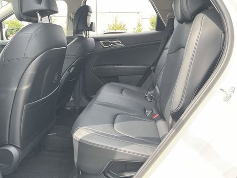 Used 2023 Kia Sportage EX AWD/4WD image 18