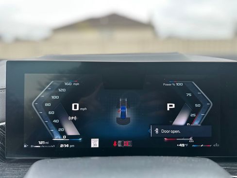 Used 2025 BMW X5 M60i w/ Executive Package image 36