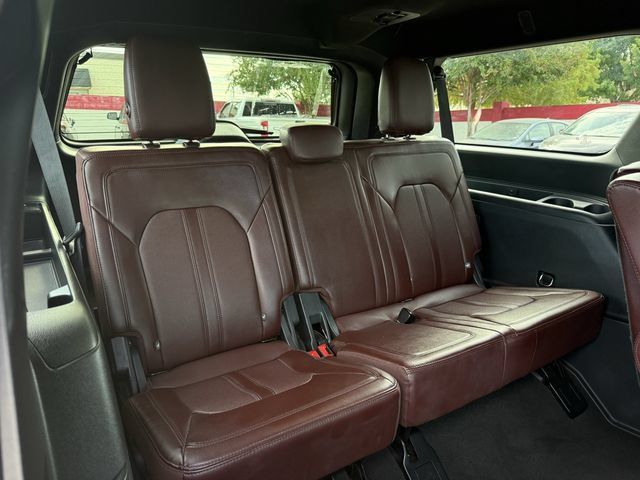 Used 2024 Ford Expedition Max Limited AWD/4WD image 31
