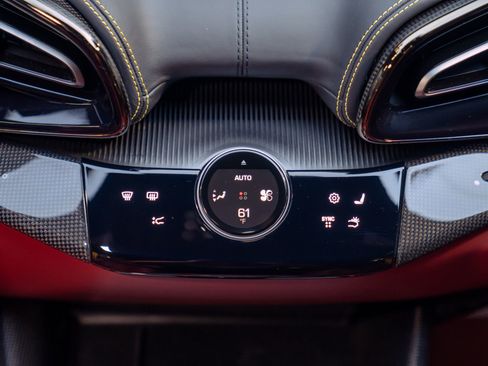 Used 2025 Ferrari Purosangue AWD/4WD image 42