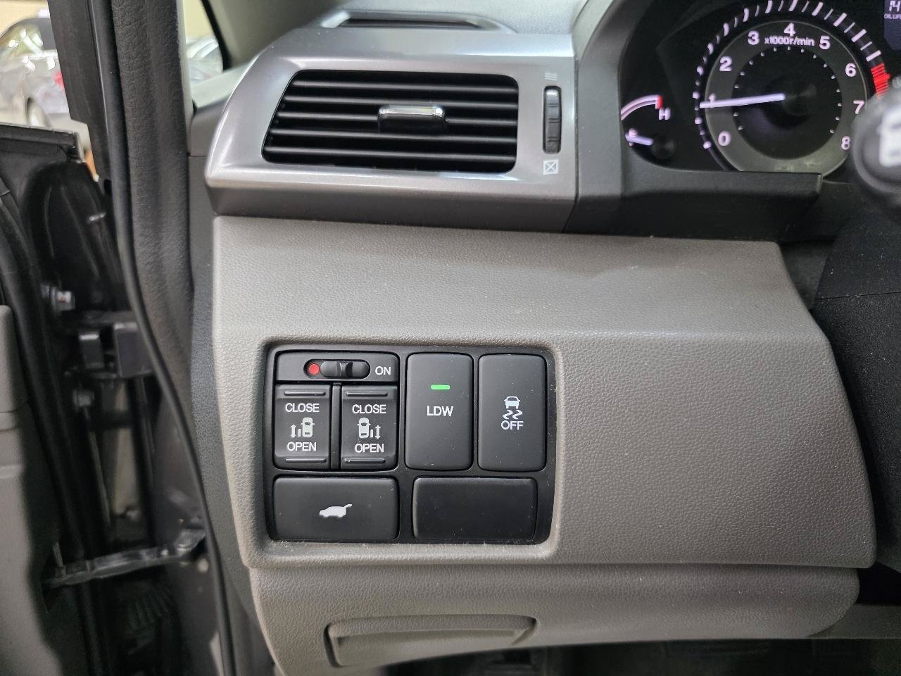 Used 2015 Honda Odyssey EX-L image 37