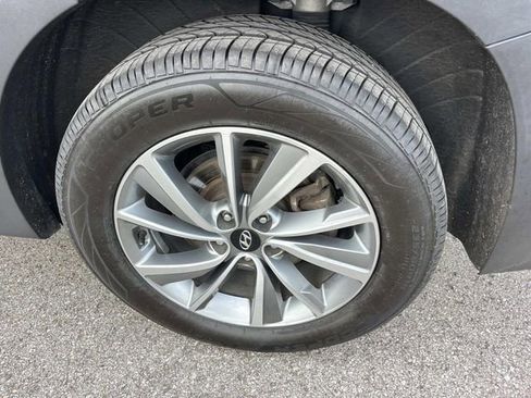 Used 2019 Hyundai Santa Fe Limited FWD image 11