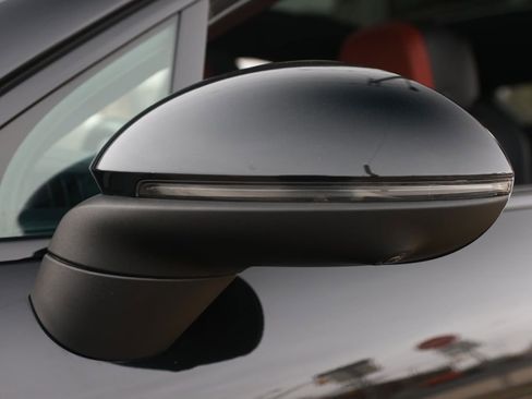 Used 2024 Porsche Cayenne Coupe image 44