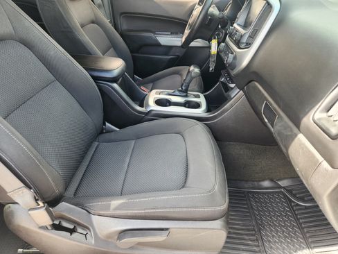 Used 2017 Chevrolet Colorado LT w/ LT Convenience Package RWD image 15