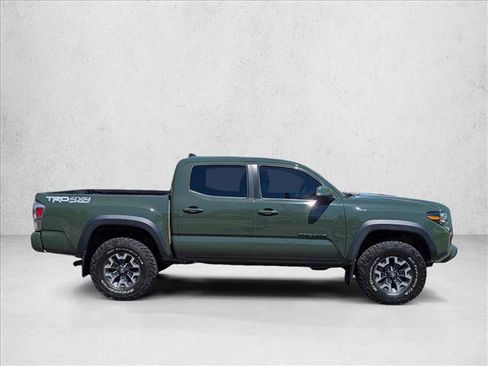 Used 2021 Toyota Tacoma TRD Off-Road w/ Technology Package AWD/4WD image 4