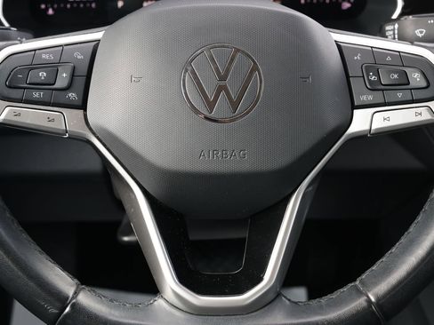 Used 2024 Volkswagen Jetta SE FWD image 17