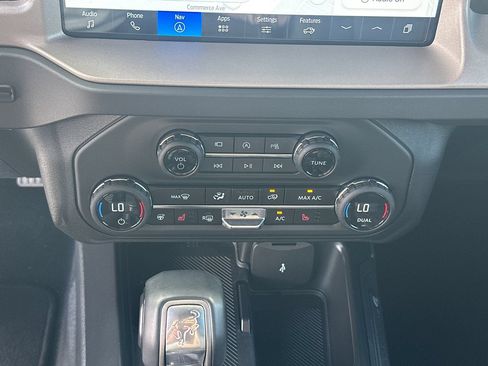 Certified 2025 Ford Bronco Outer Banks AWD/4WD image 32