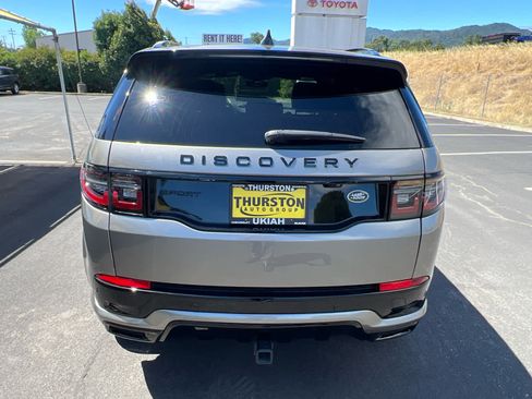 Used 2022 Land Rover Discovery Sport SE R-Dynamic AWD/4WD image 9