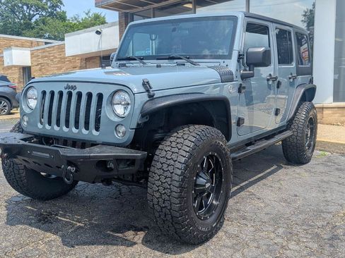 Used 2015 Jeep Wrangler Unlimited Sport AWD/4WD image 3