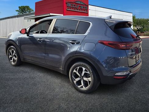 Used 2020 Kia Sportage LX image 3