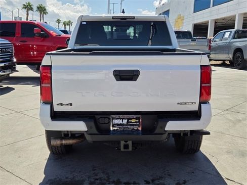 Used 2024 Toyota Tacoma TRD Off-Road image 5