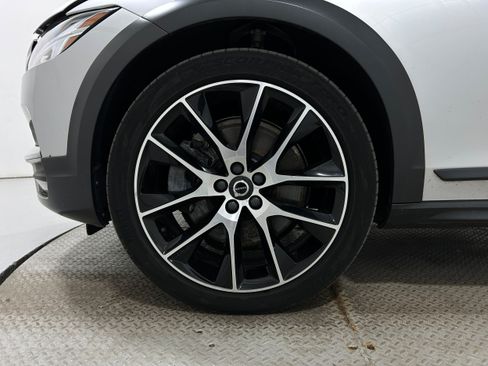 Used 2020 Volvo V90 T6 Cross Country AWD/4WD image 38